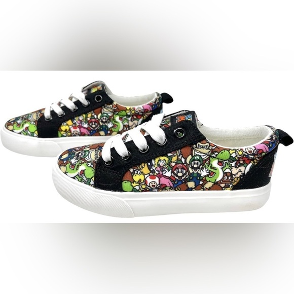 Super Mario Brothers Game Over Nintendo Lace Up Shoes New with Tags Boy or Girls - Picture 4 of 7